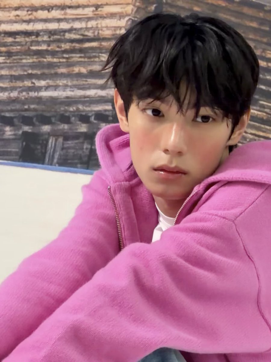 룽이 tweet media