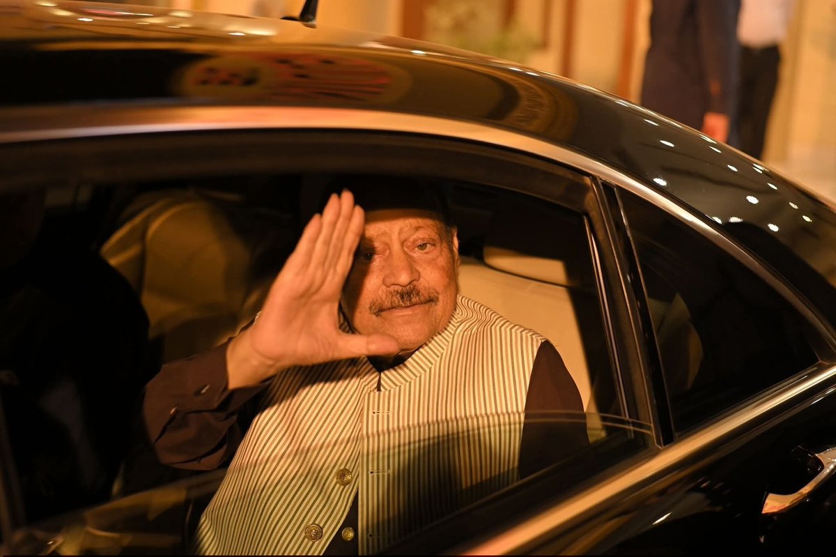 I am deeply saddened by the passing of the President of Azad Kashmir, Barrister Sultan Mehmood Chaudhry, an icon in Kashmiri politics and a tireless advocate for the Kashmiri cause on the international stage. 

He dedicated his life to advancing the right to self-determination