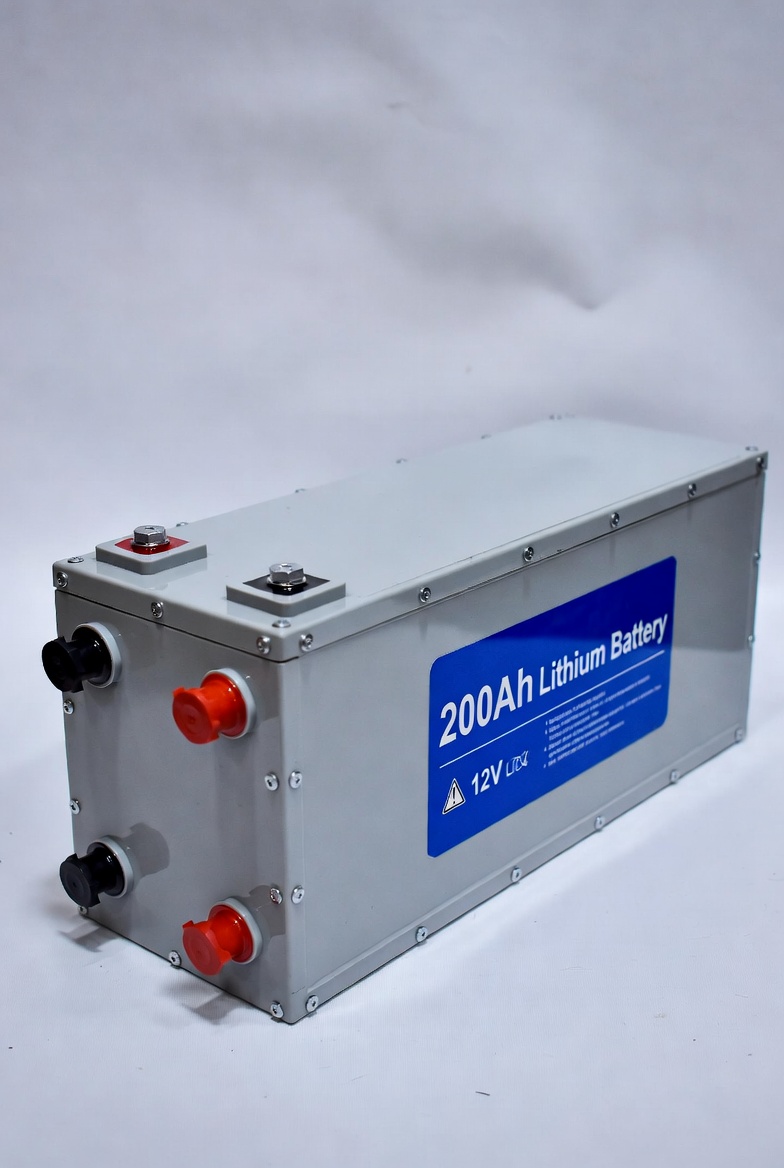 romlueenergy's tweet photo. A 200Ah lithium battery delivers deeper discharge, stable voltage, and thousands of cycles, without the maintenance burden of lead-acid.

Storage is infrastructure, not an accessory in energy production.

Smart systems start here.

🔗 https://t.co/PRYg0gMw1x

#Soludo #Namibia https://t.co/YMKTtjg2Bl