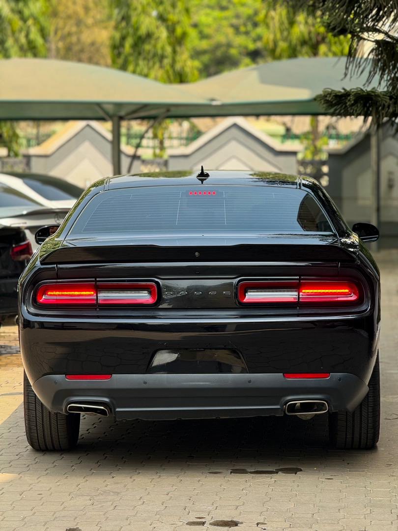 henry_kindness's tweet photo. 2020 Dodge Charger
With Original Duty
N49m https://t.co/NpqkuLg6rK