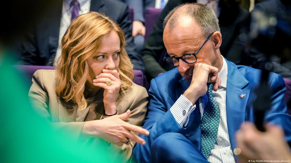 Jon De Lorraine tweet media