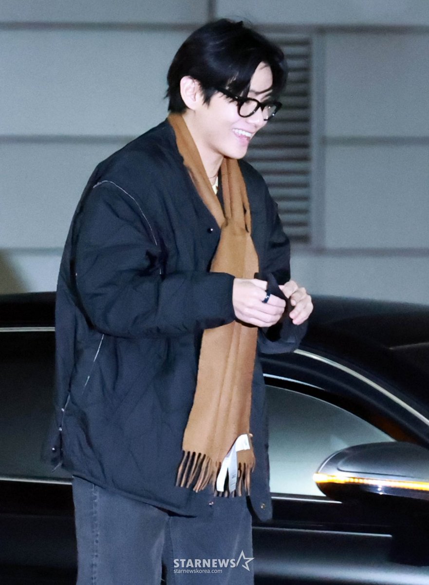 📷 260202 🐯🐻🛫 (3)
#BTSV #태형 #KIMTAEHYUNG #TAEHYUNG #뷔 #V
HAVE A SAFE FLIGHT TAEHYUNG
