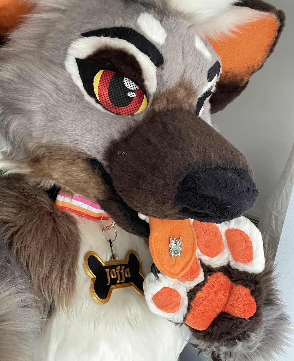 sodayeena's tweet image. 🧡🌸Jaffa pin collab🌸🧡

I was so touched to have been approached by @GS_Promo_Inc to collab on some pins of Jaffa! I’ll be handing them out for FREEE at events! 

Want your own? The link can be found in my linktree!! -&amp;gt; bit.ly/3LRwnlw

#GSJJ #custompins #enamelpins