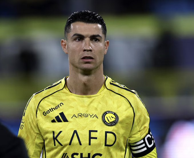 رسميًا: كريستيانو رونالدو غير مدرج في قائمة النصر لمباراة اليوم.. النجم البرتغالي يرفض المشاركة في اللقاء 