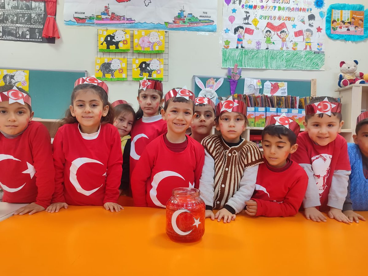 CevizliO's tweet photo. #BayraklaBaşlayanOkul https://t.co/N1hczjJZmT