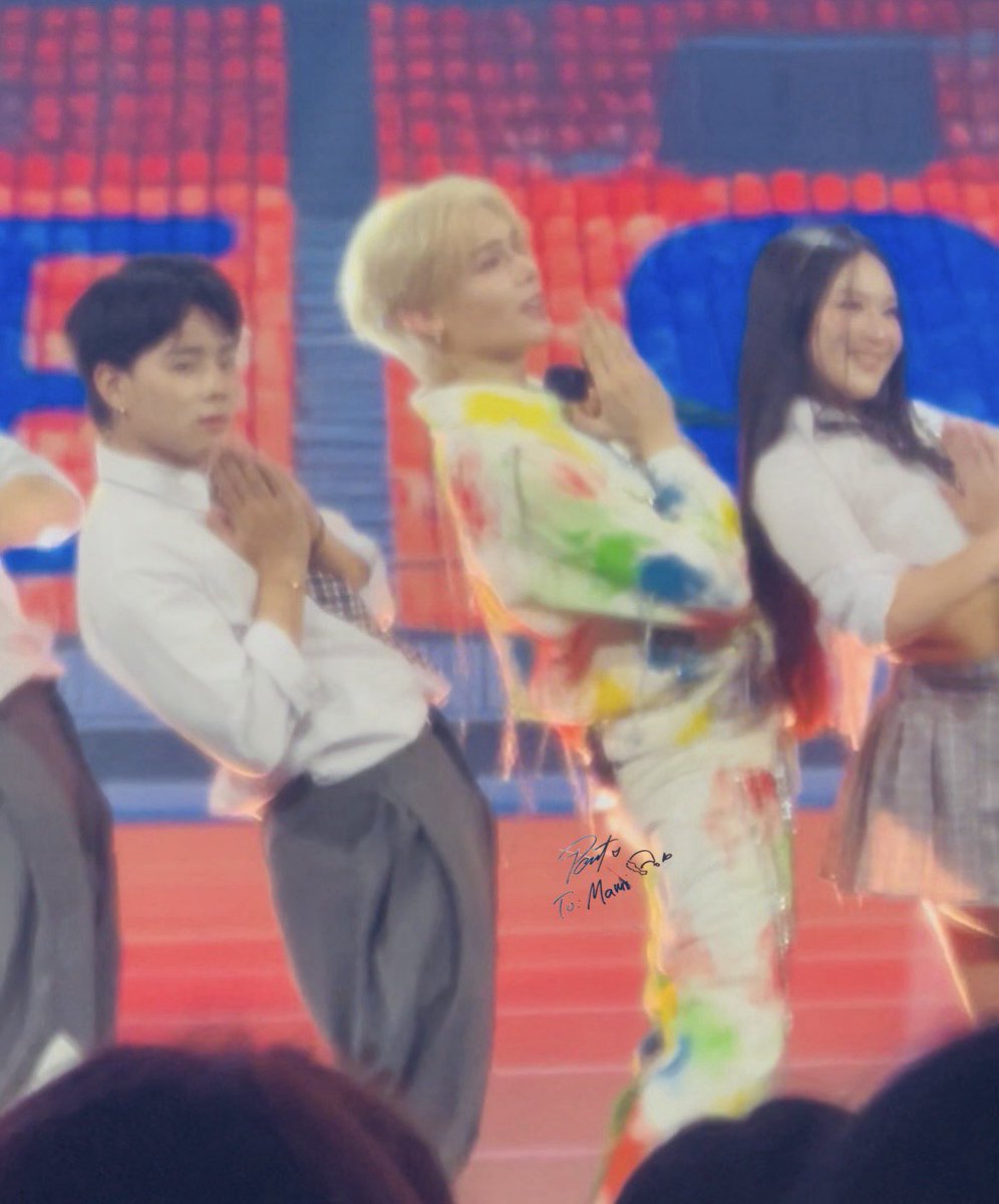 mami09807998's tweet image. Which one is more flexible, Peat or mami？☺️

photo by chinatsu💙
#PEATCHYDAY #Peatwasu #CaptainPeat