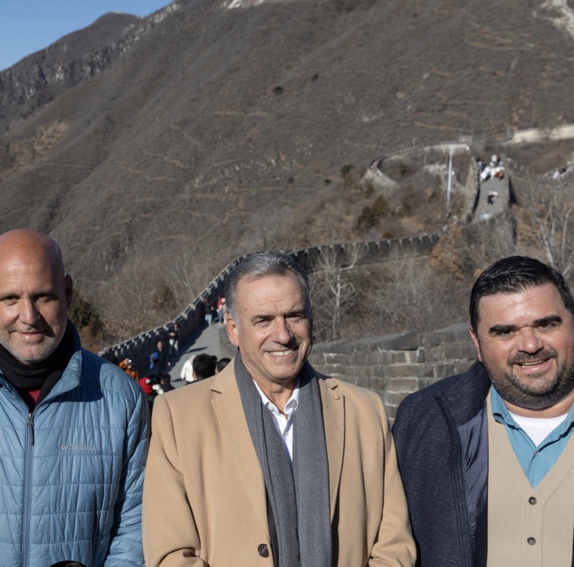 nolosaguantomas's tweet image. Traición, déficit fiscal y suba de impuestos en una imagen.