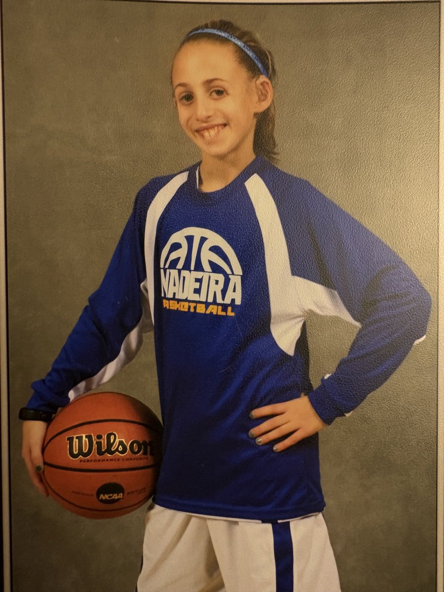 MadeiraZonsBk's tweet photo. Today we honor Senior Grace Kellett. Grace is a 3 sport athlete (golf &amp; lax). She has hit numerous big shots in big games. Her work ethic is unmatched. https://t.co/rUbIbZKAGT