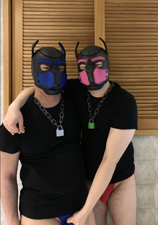 요새는 커스텀 펍마가 대세라면서요?
평범한 저는 평범한 펍마스크.
친구댕과 함께.