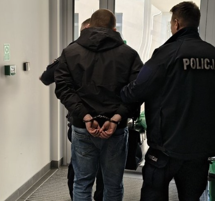 Służby w akcji tweet media