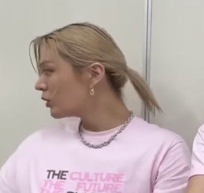 arosqiu's tweet image. gallo con colita