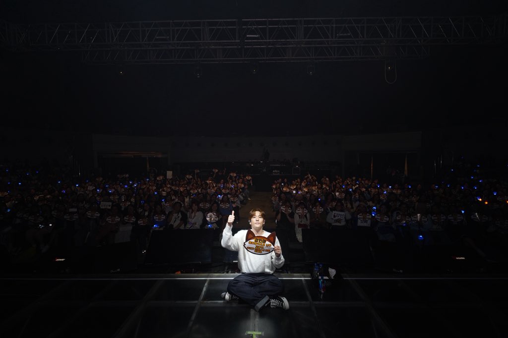 kangin tweet media