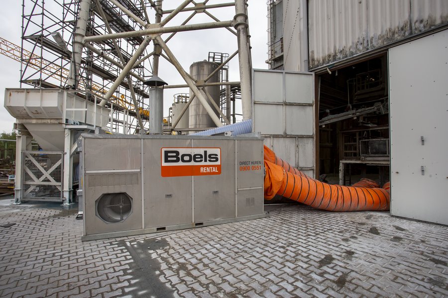 ABZ_News's tweet image. Winterliche #Baustellen stellen Bauunternehmen vor besondere Herausforderungen. #Boels Rental bietet Lösungen für Klimakontrolle, Energieversorgung und Beleuchtung auf dem Bau. ow.ly/BFRM50Y7rO1

@boelsrental #Baustelleneinrichtung #Bauheizung #Baustrom 
Fotos: Boels Rental