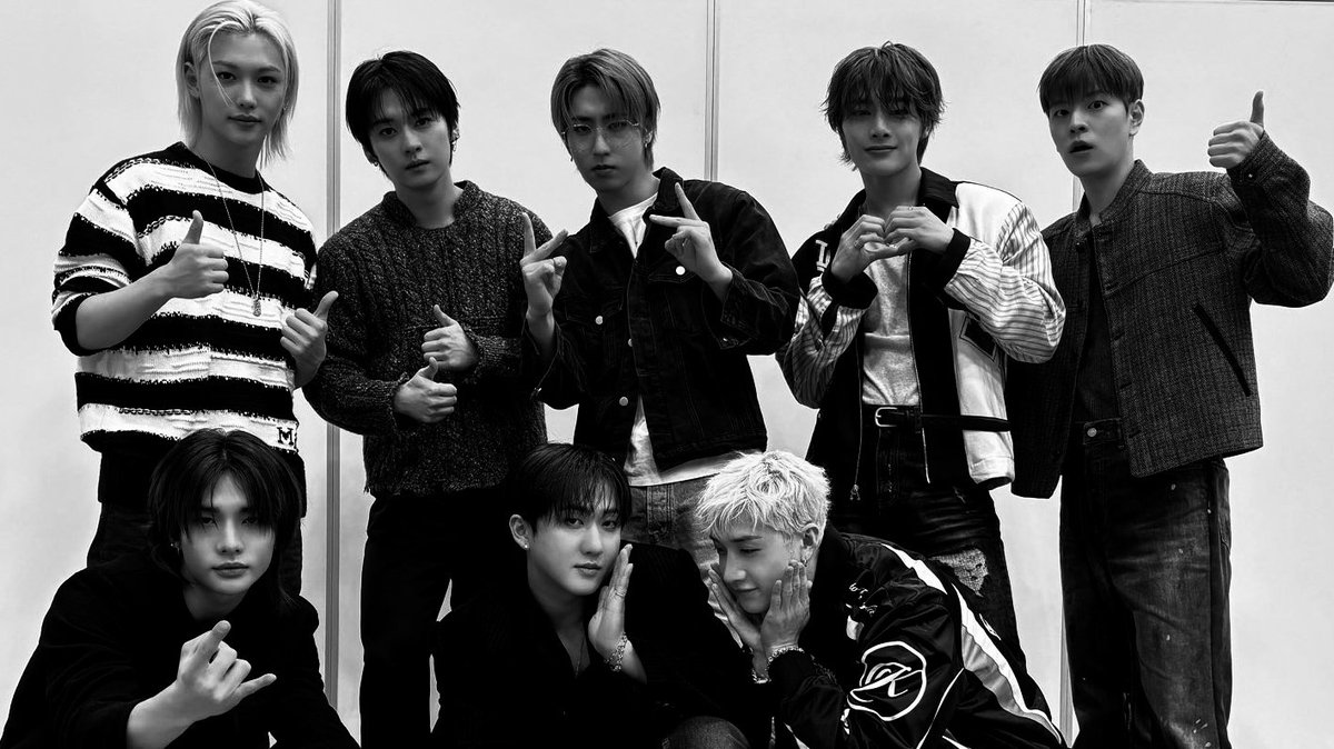 Hyunjinr's tweet image. STAYもスキズも、元気な姿でまた会いましょうね. 🤝🏻