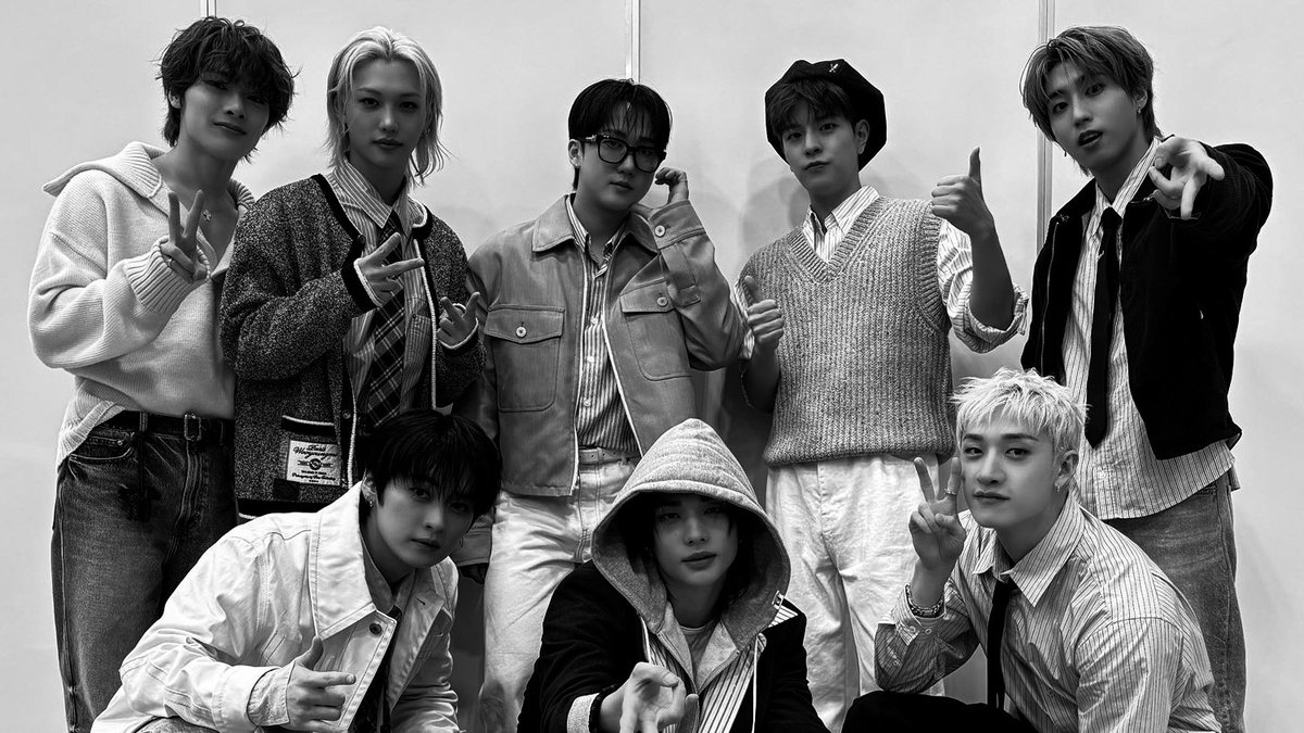 Hyunjinr's tweet image. STAYもスキズも、元気な姿でまた会いましょうね. 🤝🏻