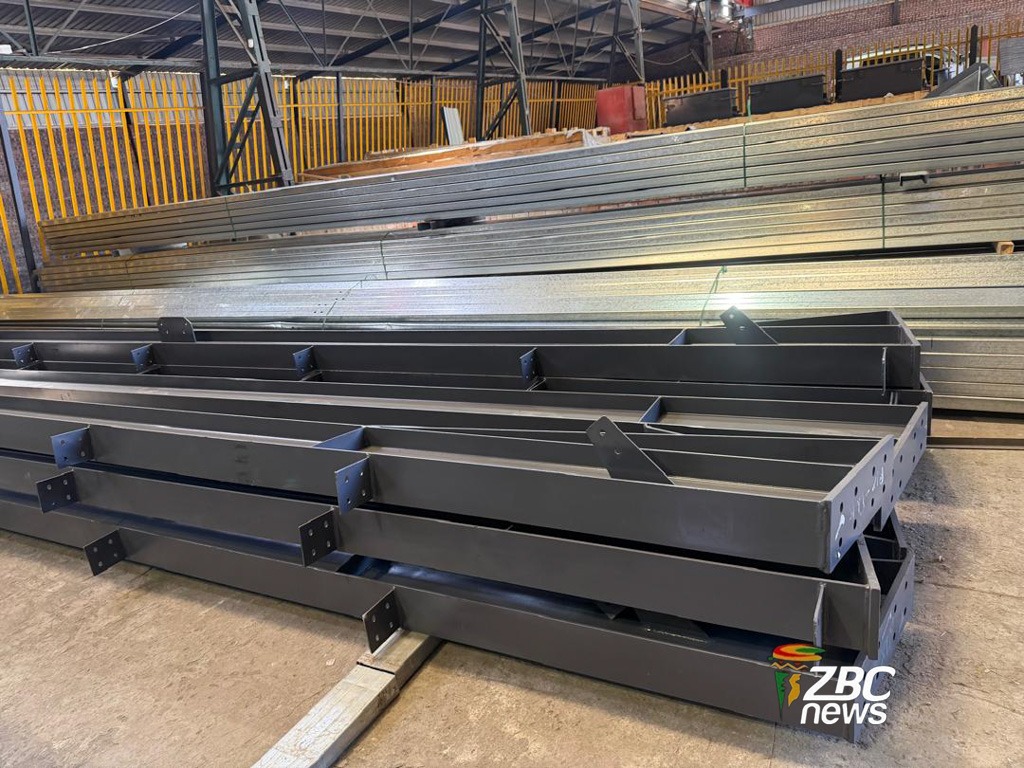 ZBCNewsonline's tweet image. BULAWAYO’s manufacturing sector is recording renewed growth as Government policy support and industrial incentives begin to lift production capacity, safeguard local manufacturers and stimulate job creation.

zbcnews.co.zw/government-int…