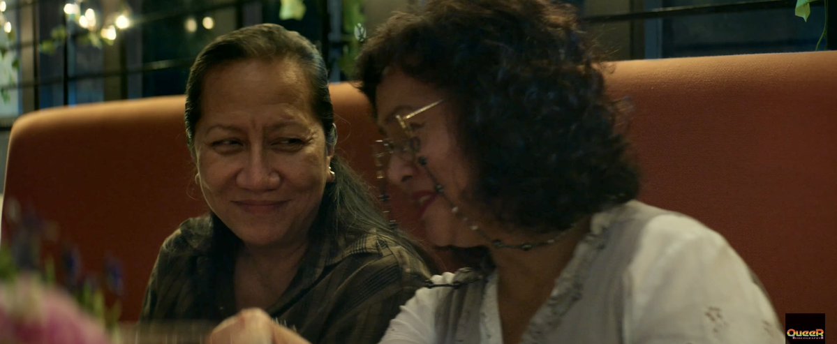 sapphilms's tweet image. sisenta! (short, 2025) dir. mae malaya 🇵🇭

a newly-turned sixty-year-old woman who just obtained her senior citizen card reunites with a long-lost high school friend, sparking a journey of nostalgia, self-discovery, and rekindling romance.

🔗 youtu.be/bygv42G36Ng?si…
