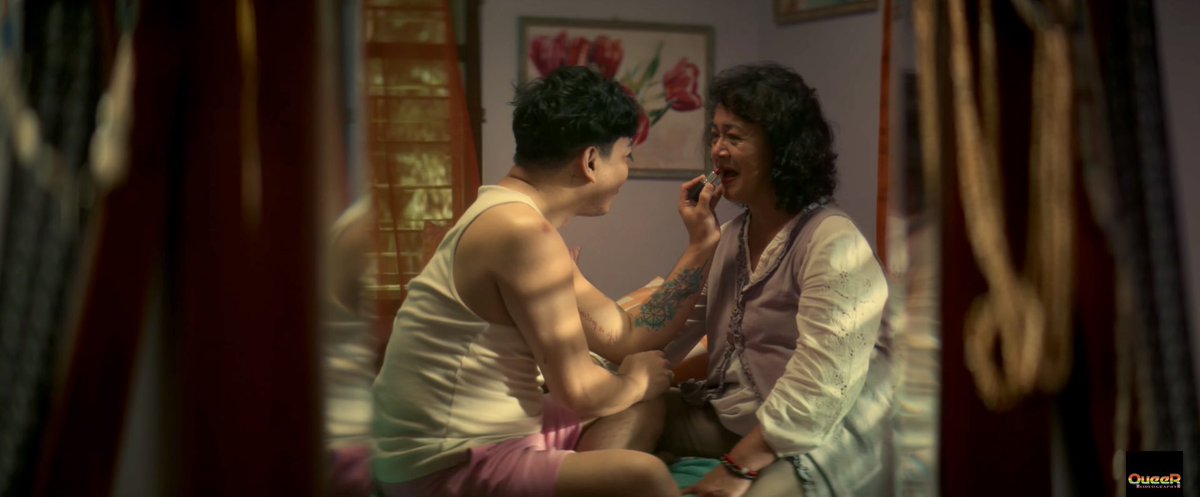 sapphilms's tweet image. sisenta! (short, 2025) dir. mae malaya 🇵🇭

a newly-turned sixty-year-old woman who just obtained her senior citizen card reunites with a long-lost high school friend, sparking a journey of nostalgia, self-discovery, and rekindling romance.

🔗 youtu.be/bygv42G36Ng?si…