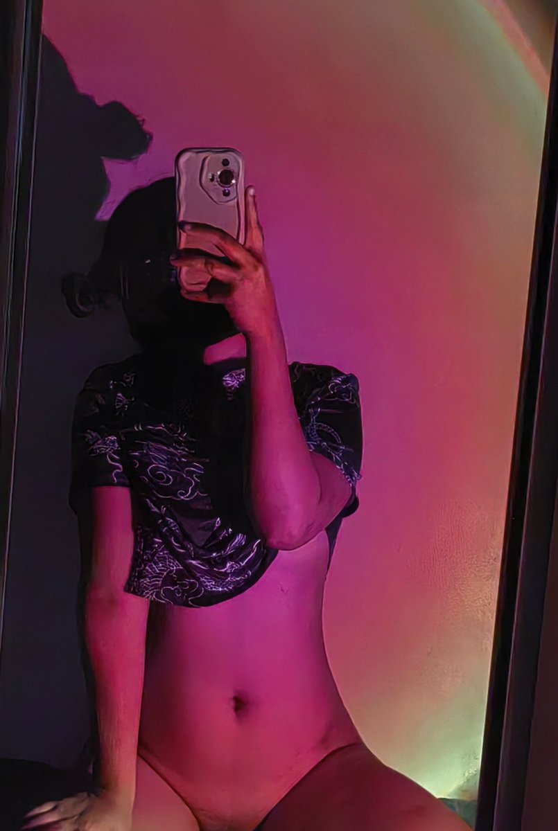 PinaySaraii's tweet photo. this is my mood… think u can make me smile? <3

see more: https://t.co/jXHXHoNuXA

#nsfwtwt #nsfw #nsfw_acc #nsfwcontent #nsfwTwitter #fyp  #altgirl #lewd #findom #contentcreator #egirl #admireme #barelylegal #fyp https://t.co/aRmAYeR1US