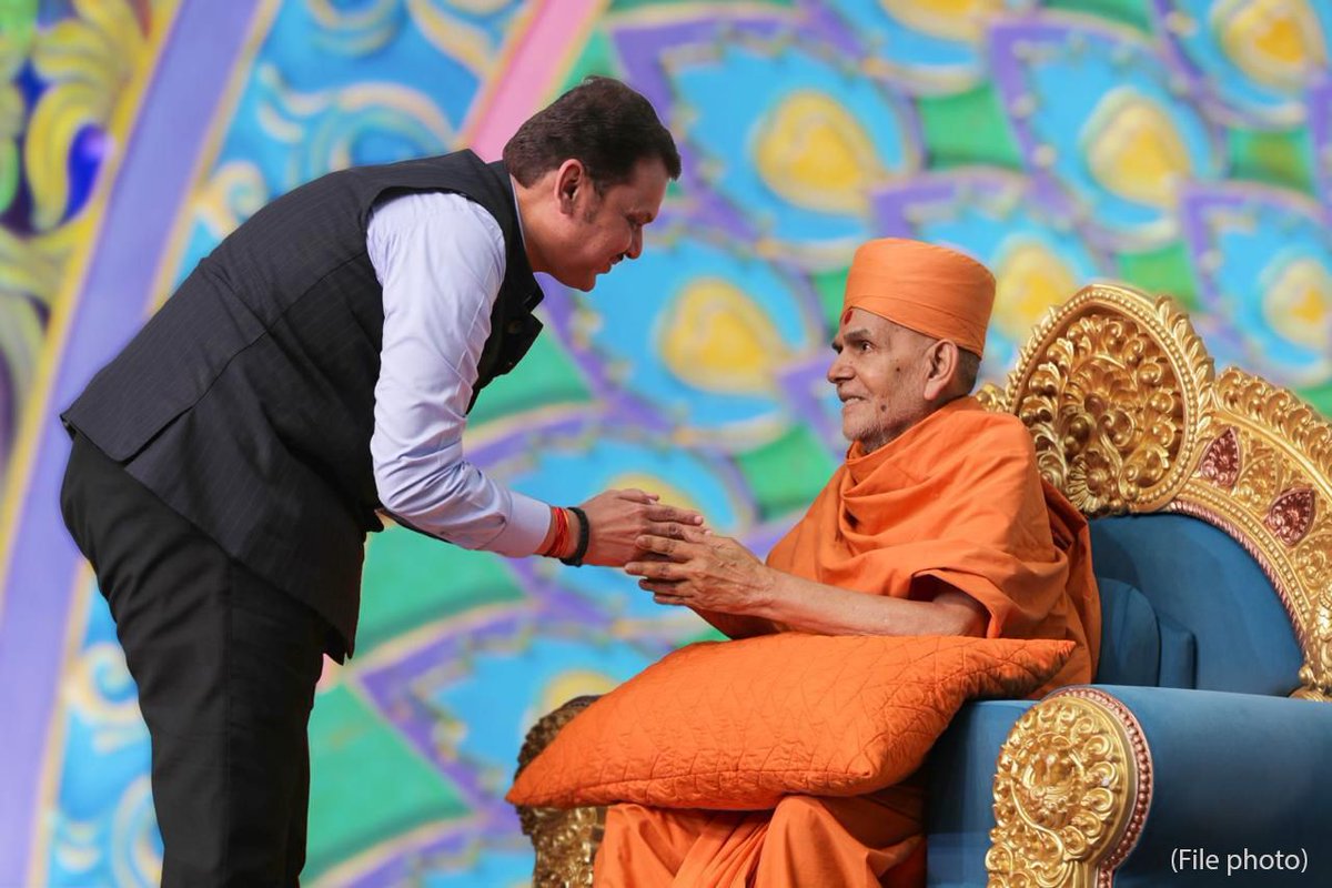 Dev_Fadnavis's tweet photo. My warm greetings on the 92nd Janma Jayanti Mahotsav of Pujya Mahant Swami Maharaj.

A revered spiritual guide of our times, he has inspired over 700 temples worldwide and initiated 360+ educated youths into saintly diksha. Through his writings of more than five lakh handwritten characters and personal counsel on family and social values, his teachings continue to strengthen a value-based society.

Notably, today on 2nd February, a Guinness World Record was achieved for the largest simultaneous Hindu text recital by the International Students Forum of Bochasanwasi Shri Akshar Purushottam Swaminarayan Sanstha (BAPS) at Atladara, Gujarat, India.

@BAPS 
#MahantSwamiMaharaj #GuinnessWorldRecords