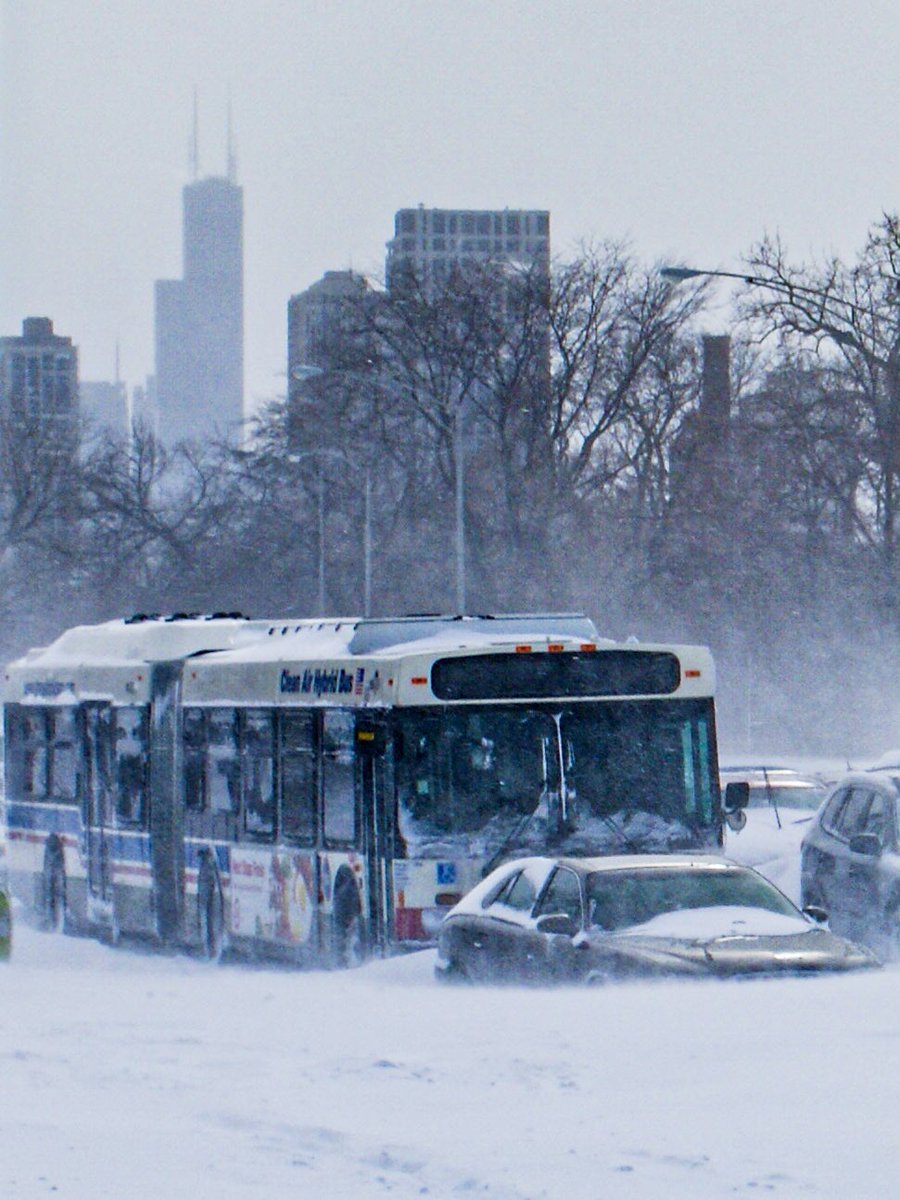 JoshuaMellin's tweet photo. 🚕 15 Years Ago: Flashback to the 2011 Groundhogs Day Blizzard in Chicago https://t.co/S9gB1cfCIG https://t.co/mucGeug3cw