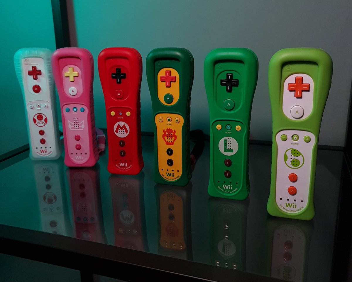 moonlightdelia's tweet image. Super Mario Wii Remotes ✨️🤍