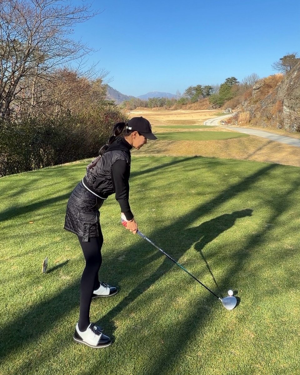 Lucy552680's tweet image. I'm so grateful for the warm weather, and no matter how well I play, I'll enjoy it 😊 #Golf  #GolfAddict
#GolfTime