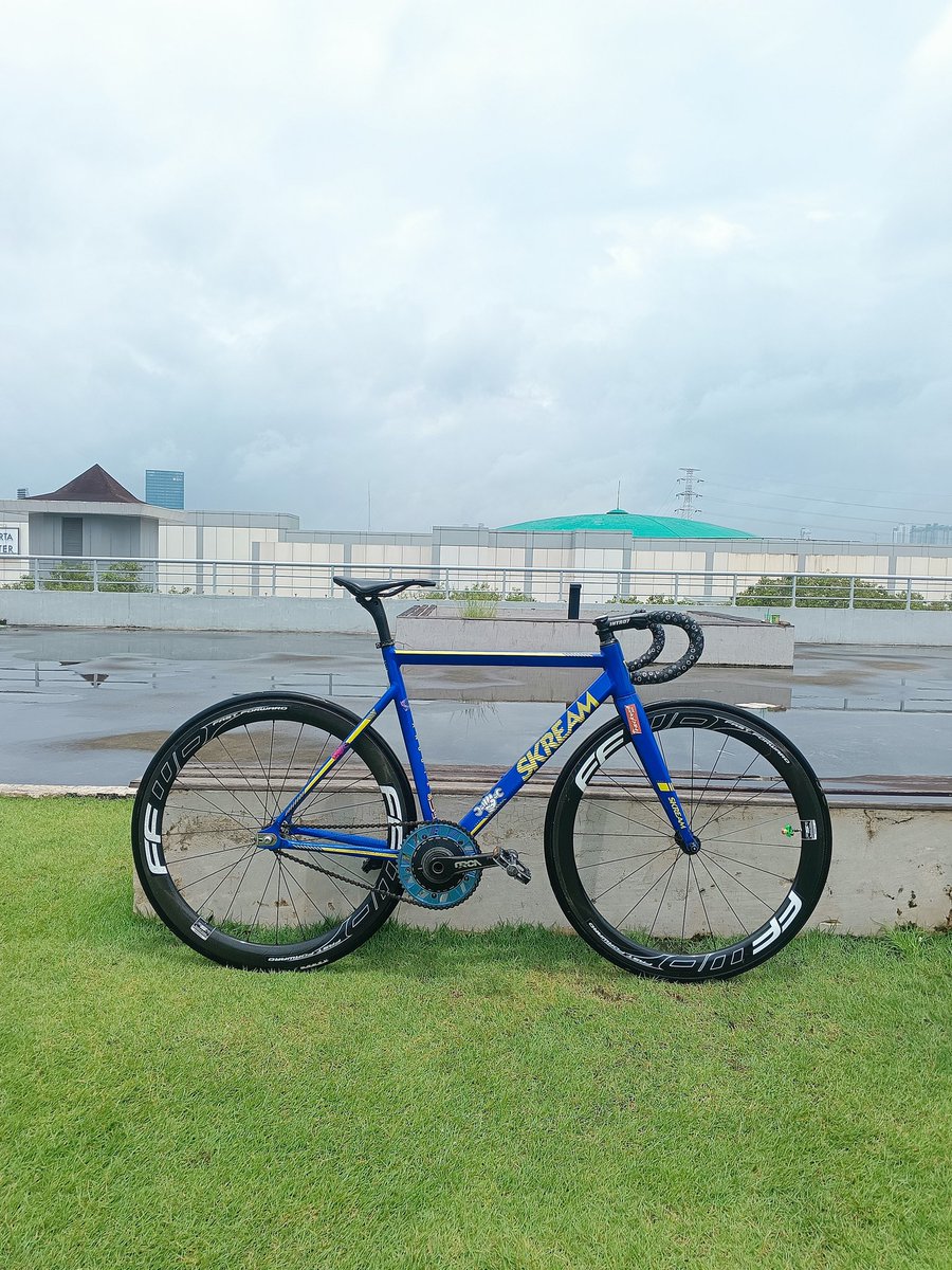 Rangga Cakep tweet media