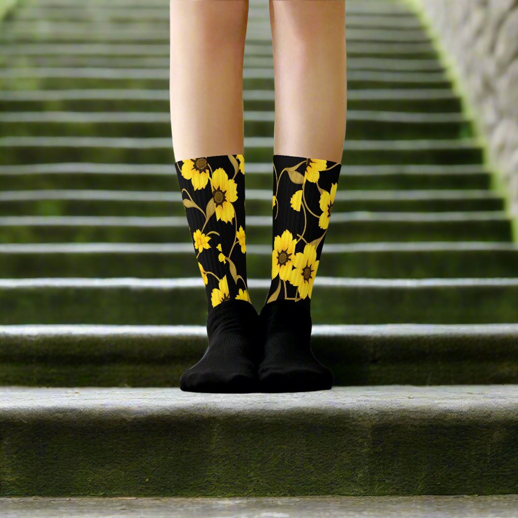 WildSageShoes's tweet image. 💜 You Don’t Have to Be Loud to Be Seen. 💜

Let your style create your own evolution.

Eden Garden | Unisex Black Bottom Socks | Yellow Bloom
Designed by WildSage Market Starting at $19.99

☯️ “Style, without selling out.” 👉 shortlink.store/z67e2-woozjt

#QuietStrength
#SubtleStyle