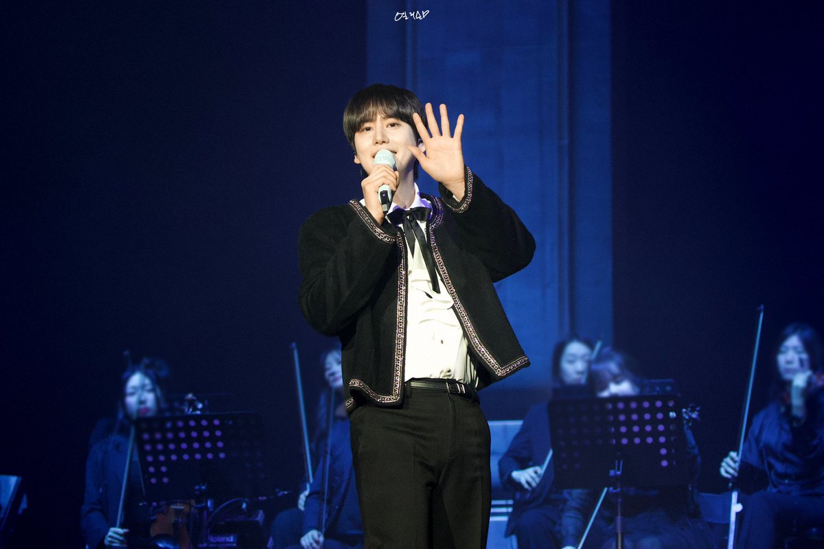 aalison02's tweet photo. 규현 오빠 생일 축하한다~~~
늘 건강하고 행복하세용

#규현 #kyuhyun #圭贤 #キュヒョン #규현아_사랑해 #첫눈처럼_내려온_규현이생일 https://t.co/ev2O3om49W