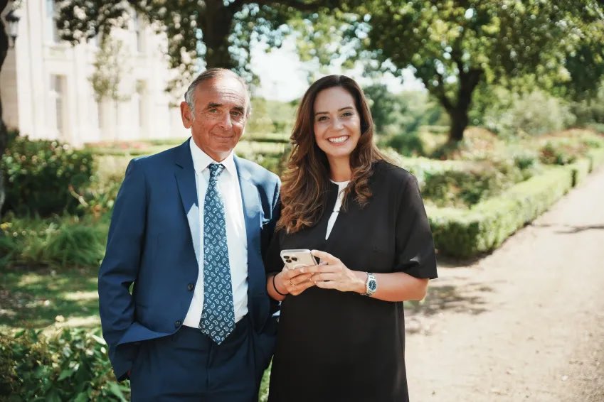 Babylone771's tweet image. 🔴 Je suis Reconquête, donc je suis serein dans ma tête car tout donne raison à Zemmour.

Les cons peuvent se moquer de nos résultats électoraux.
En même temps, ça fait des décennies que les Français votent pour des minables.

Il aurait été étonnant qu’un éclair de lucidité…