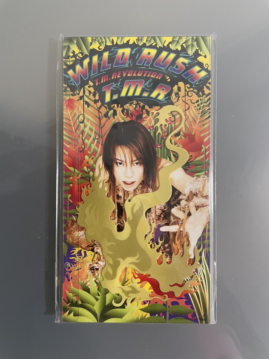 hanimage58's tweet photo. 1999年2月3日にT.M.Revolutionの「WILD RUSH」が発売されて27周年。作詞:井上秋緒さん、作曲:浅倉大介さんによる作品です。ご本人も出演された資生堂「ティセラ ジャングルジャングル」のCMソングに起用されました。ジャングルで弾ける西川さんがとても可愛らしいPVです。
#TMRevolution
#WILDRUSH https://t.co/SmpZil5HGA