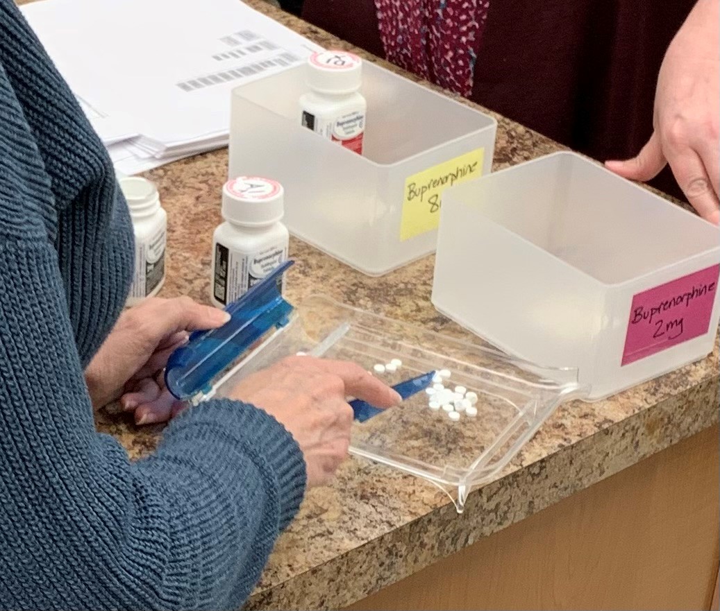 #DYK that your primary care physician can prescribe life-saving medications to treat an opioid use disorder? Learn more about the requirements for doctors to provide Medication for Opioid Use Disorder (MOUD) to keep Americans safe. #DEADIVERSION 

deadiversion.usdoj.gov/pubs/docs/MATE…