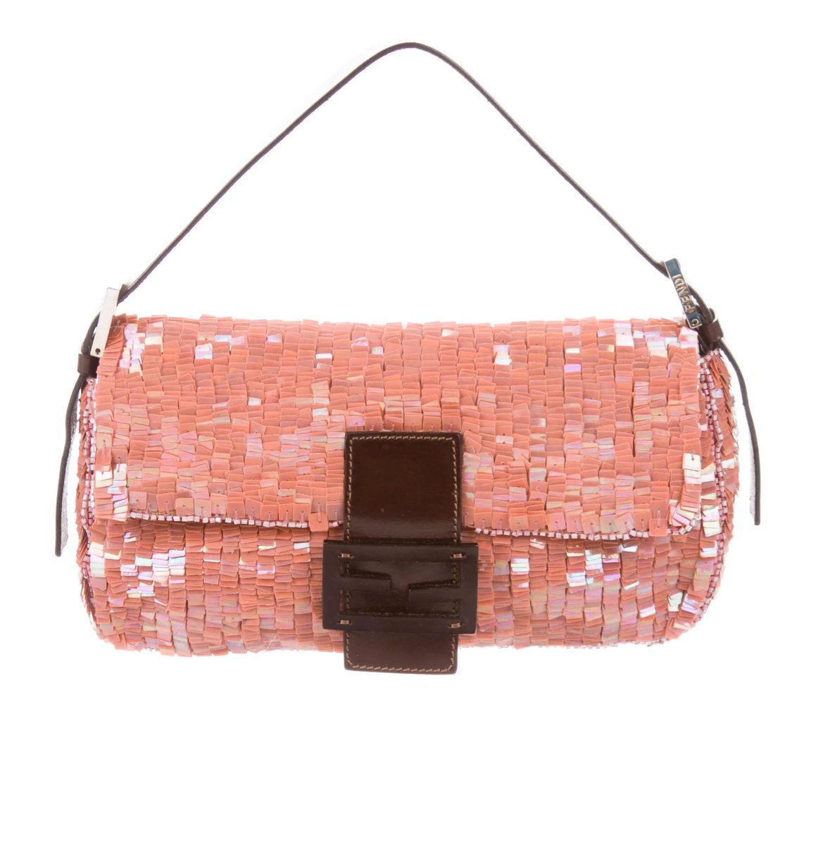 olivia rodrigo wearing valentino ss07 and a vintage fendi baguette at saint laurent’s grammys after party 🪷
photographed by miles diggs/diggzy