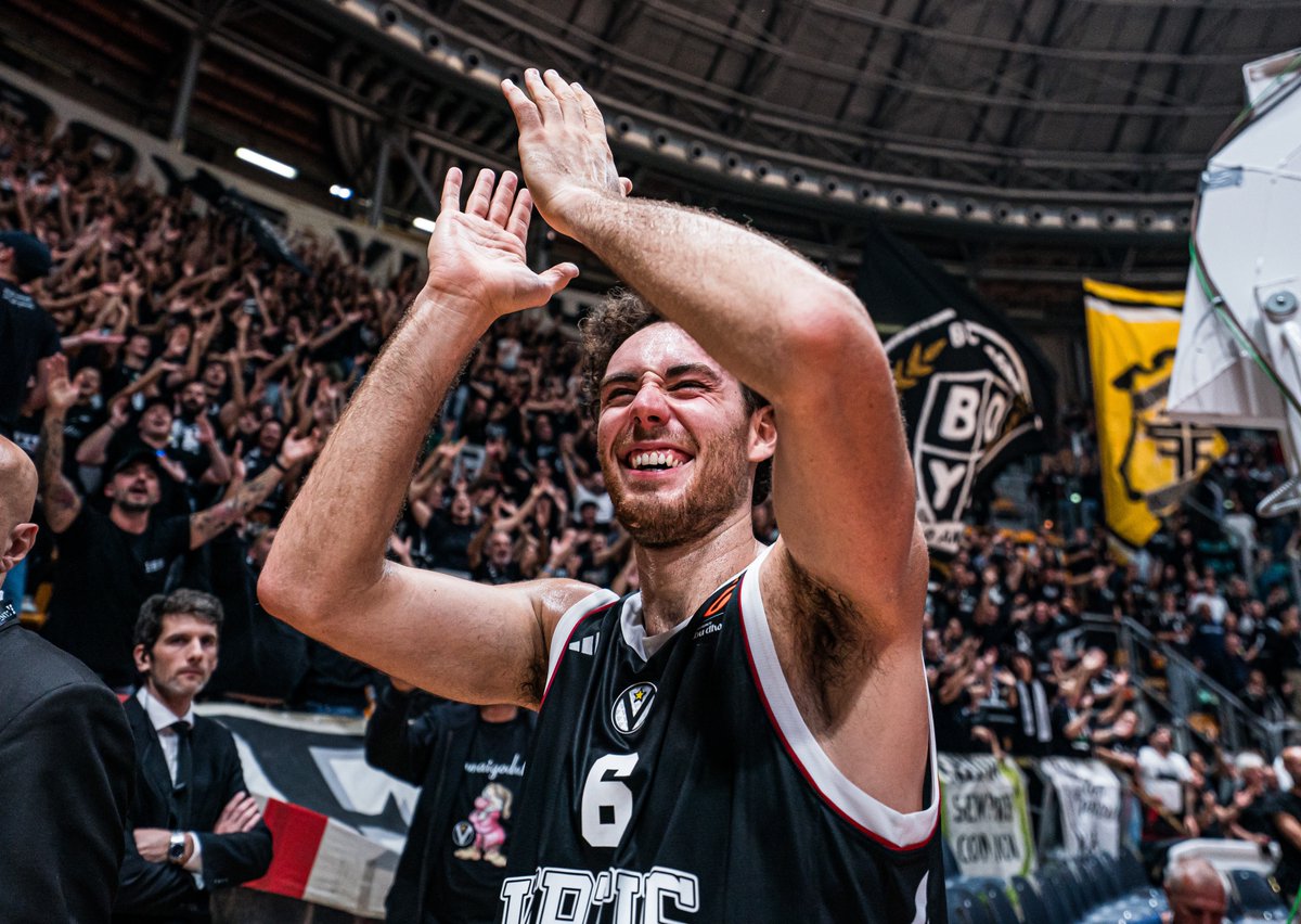 VirtusBo's tweet photo. TI ASPETTIAMO PRESTO IN CAMPO CAPITANO 🤍🖤 https://t.co/QwpoqkXSO0