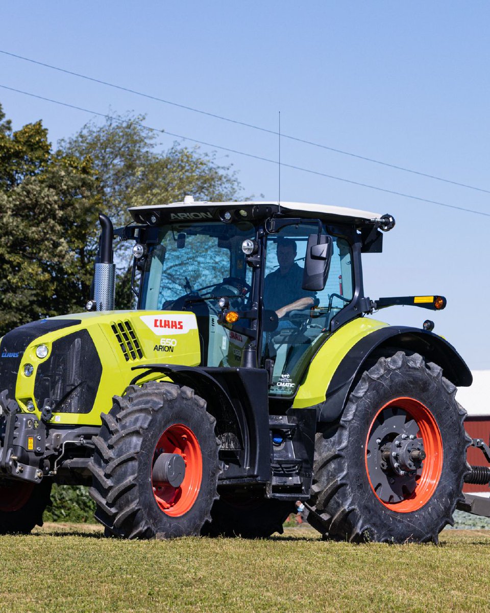 LindstromEquip's tweet photo. Morning dew? No sweat.​​ 
The CLAAS VOLTO gets hay up and drying early, with gentle crop handling and durable arms that stand up to tough field conditions.​​

Ted faster. Bale sooner. Call us today at (715) 231-3168! #VOLTO #CLAASHayTools https://t.co/pfVxas3hP0