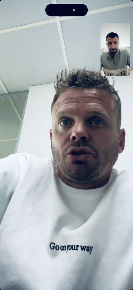 danielito_14's tweet image. Charlando de fútbol , recordando momentos , con el lo vivíamos diferente , que surte la mía . @CSEmelec tenéis al mejor . Como diría el @tanonasuti  “ Tengan la mente fría pero el corazón caliente “ 
Gracias por este rato de tertulia mister . Aquí tu pupilo siempre fiel . 🧠⚽️💪🏽