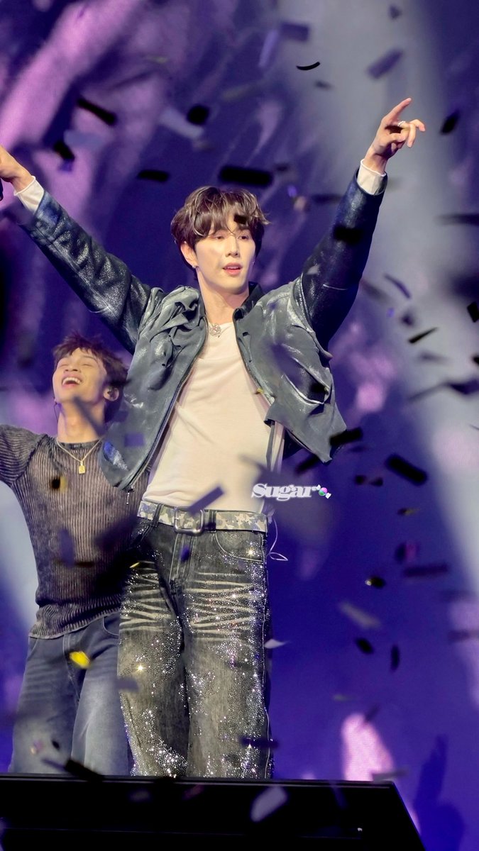 Tings_VL's tweet photo. My cool guy😎

#MarkTuanTheShapeOfYou_Shenzhen 
#MarkTuan_Silhouette #段宜恩 
#MARK段宜恩 https://t.co/inOYjfHqYY