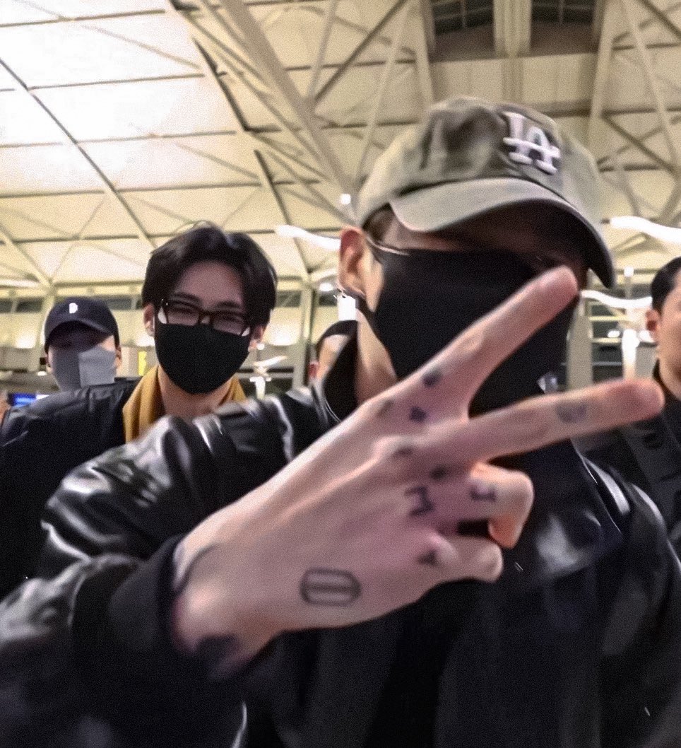 jeonfcs's tweet image. him &amp;lt;3