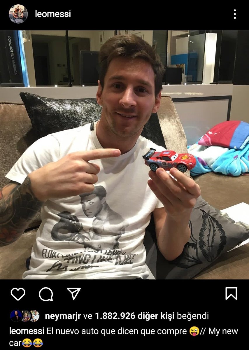_Futbolero_'s tweet photo. El día en que Messi se burló de toda la prensa que aseguraba que se había comprado un coche de 32 millones de euros. https://t.co/bqq1tbhe0K