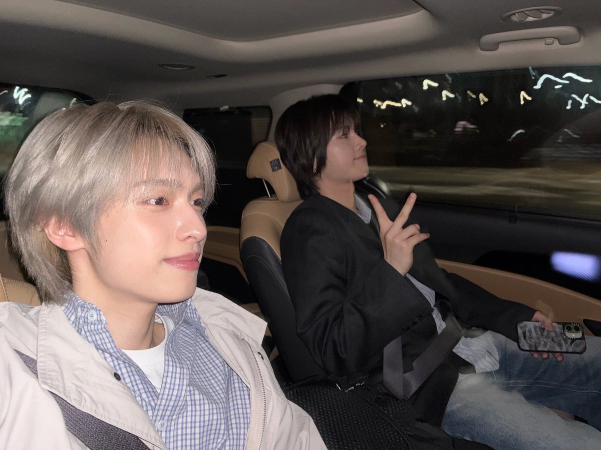 gaon_bbl's tweet image. 🐥💭• 3/2/26 • 12:10am

📸

g a o n j u n g s u off-work…