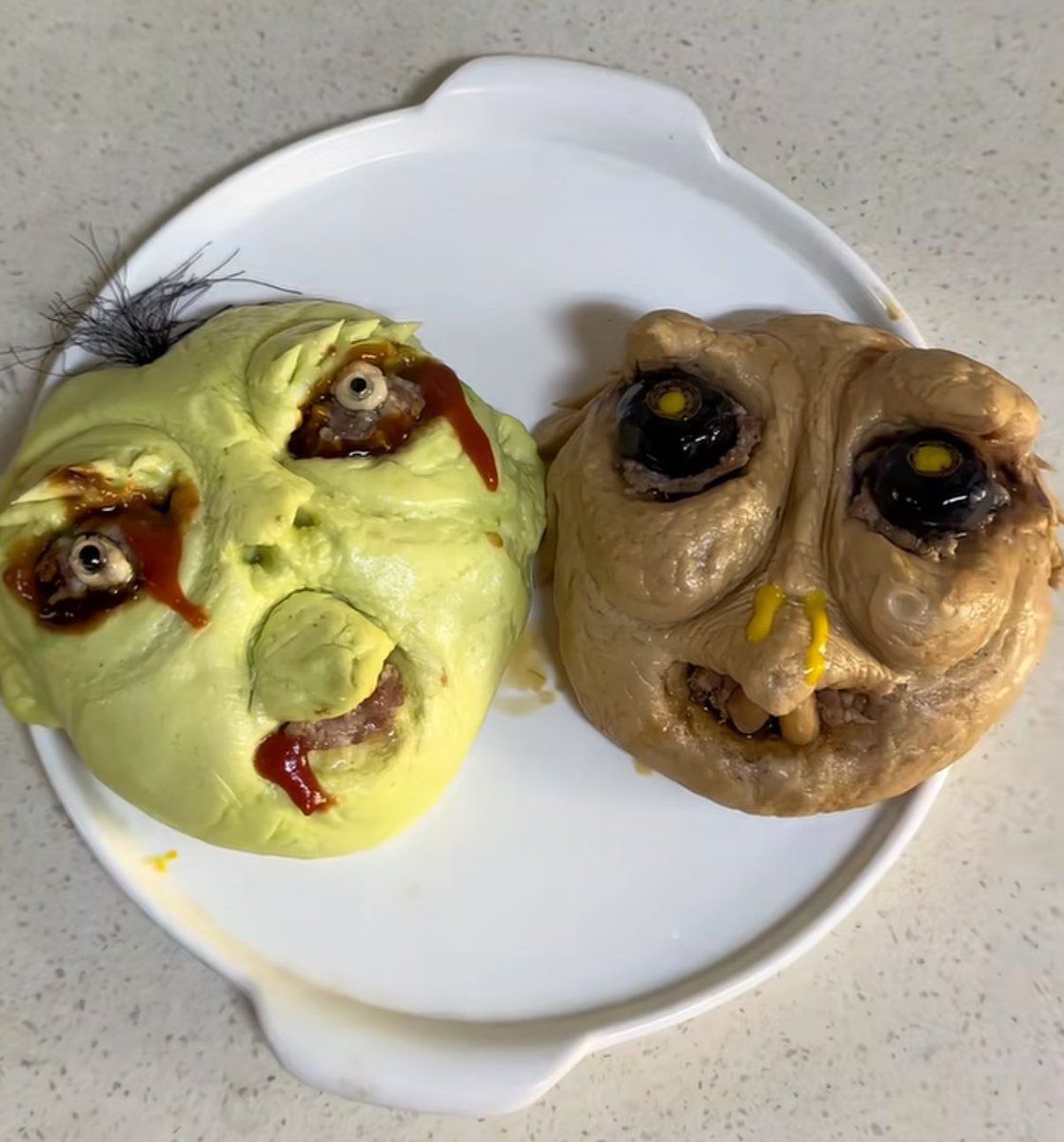 MOMO默默 tweet media