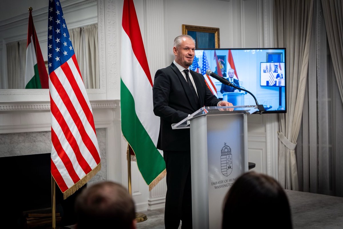 Tristan Azbej ن tweet media