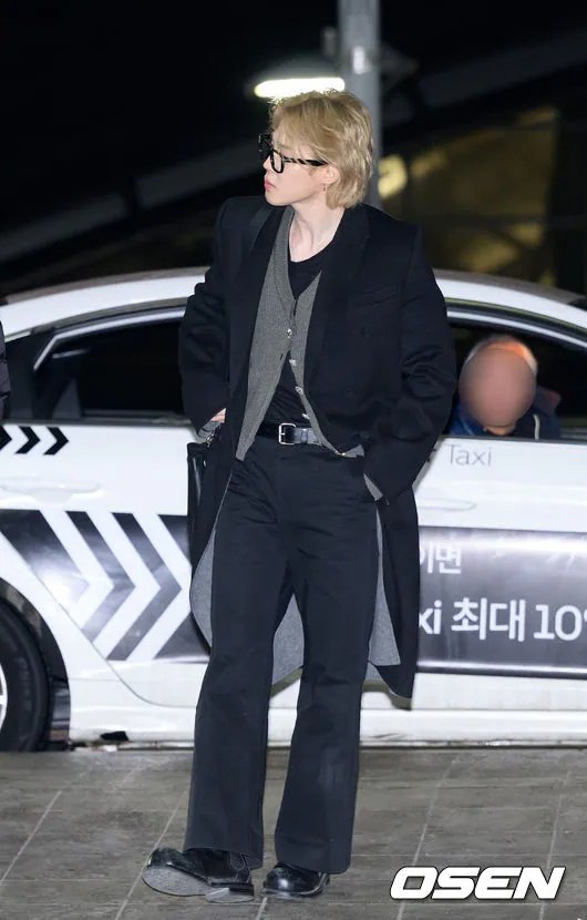 A full HD pic of the whole outfit.