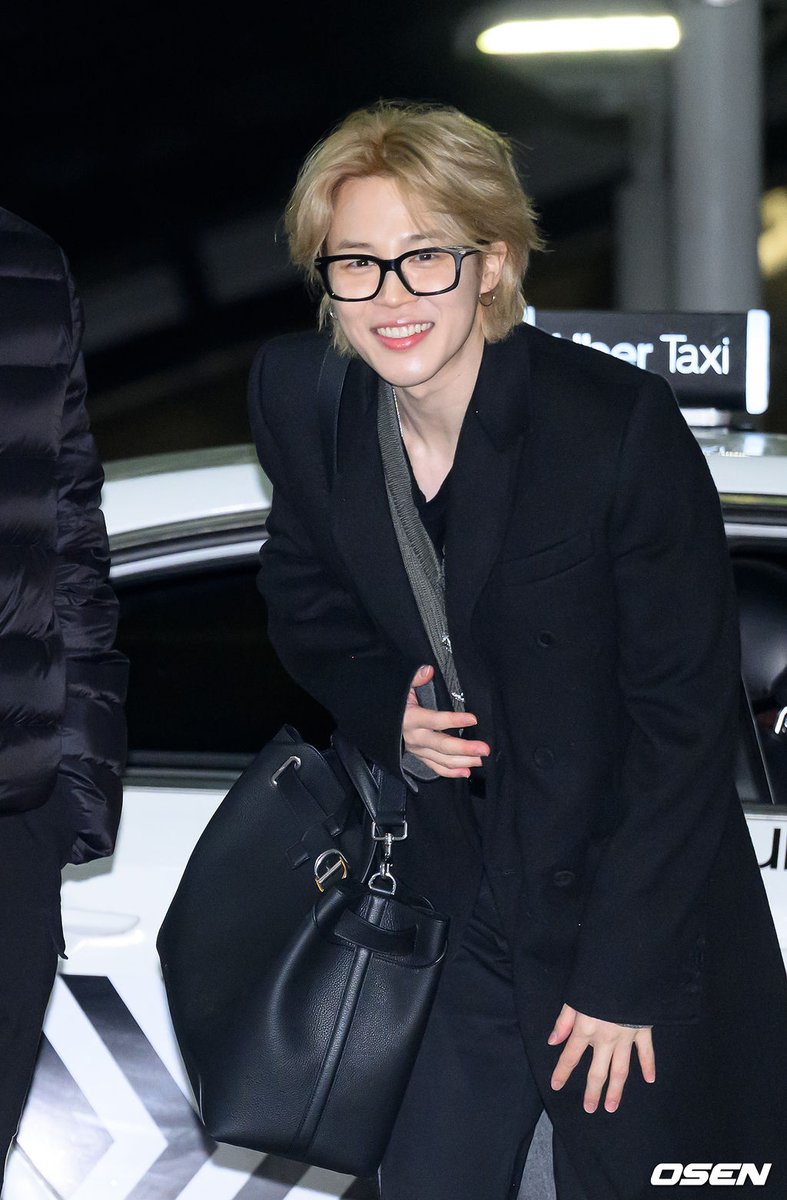 StreamJiminCol's tweet image. HAVE A SAFE FLIGHT JIMIN

JIMIN JIMIN
#JIMIN #지민 #ParkJimin
