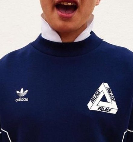 emptyloves's tweet image. 誰の街かな？ 👨‍🔧