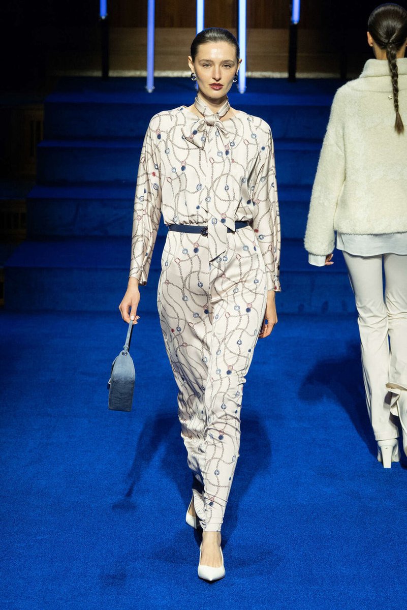 kendam_com's tweet image. Marc Cain Fall Winter 2026-2027 collection fashion show at Berlin Fashion Week FW26 (January 30, 2026) kendam.com/news/fashion-s…

#MarcCain #FW26 #AW26 #Runway #Berlin #FashionWeek #Kendam