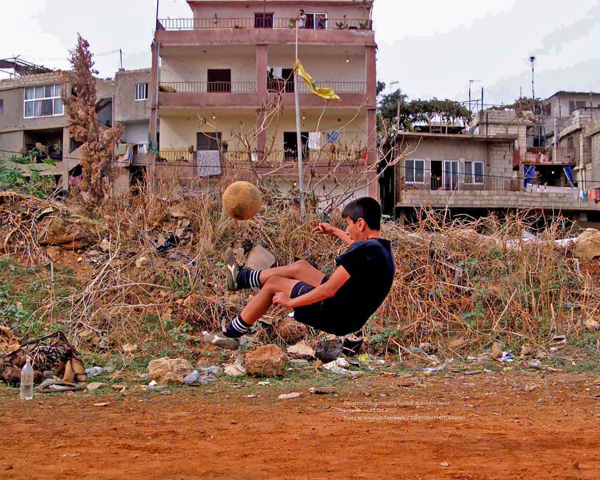tphoto2005's tweet photo. Palestinian boy football at Ahed in Beirut, 
Lebanon on 15 Oct 2000
Photo by Masahide Tomikoshi / TOMIKOSHI PHOTOGRAPHY https://t.co/z0MrrUnslJ
