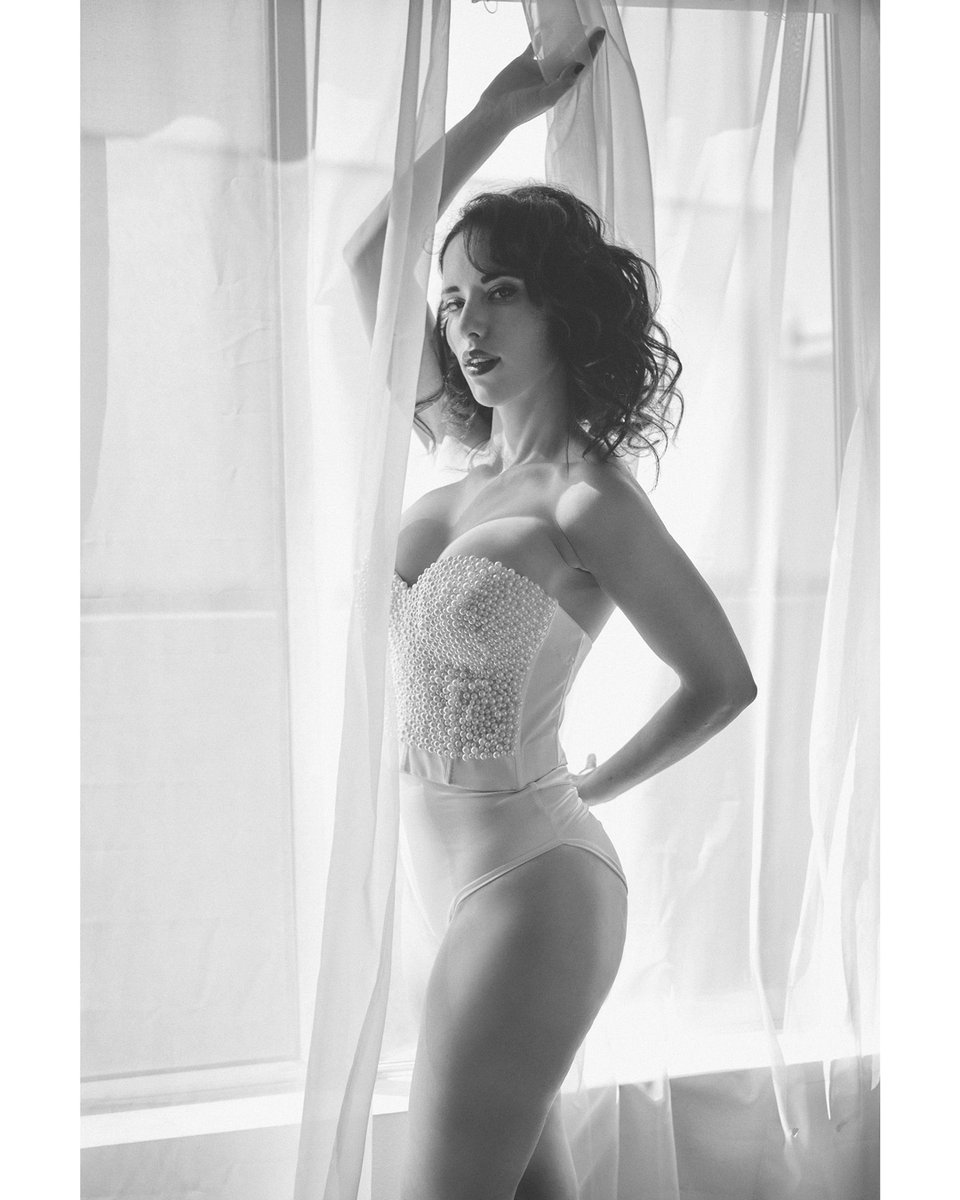 from the archives (with some subtle changes). Color or B&amp;W?
.
Madeline, from around 5 years ago, in my old North Hollywood studio. Window light only.
.
.
#lasvegasboudoirstudio #vegasboudoir #doitforyourself