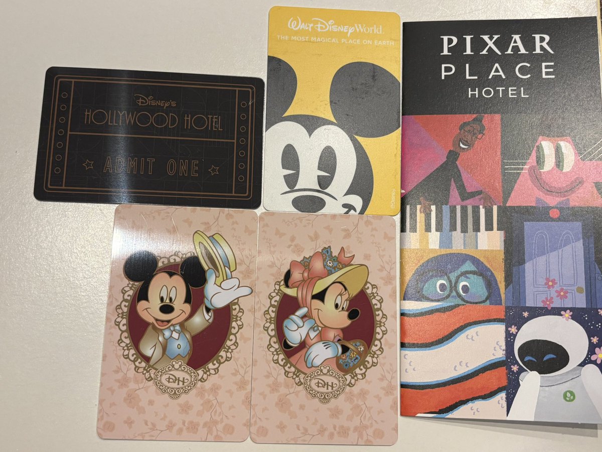 日本のディズニーホテルではカードキー貰えないの知らなくてビックリ